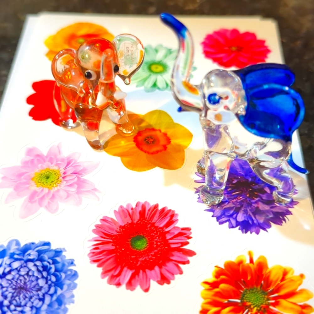 BUNDLE of 2: 🐘 vintage handblown glass 🐘ELEPHANTS🐘 gorgeous 1960s minis! 🐘